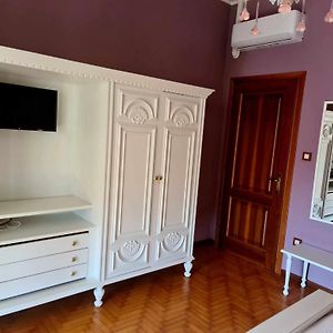 V.Home